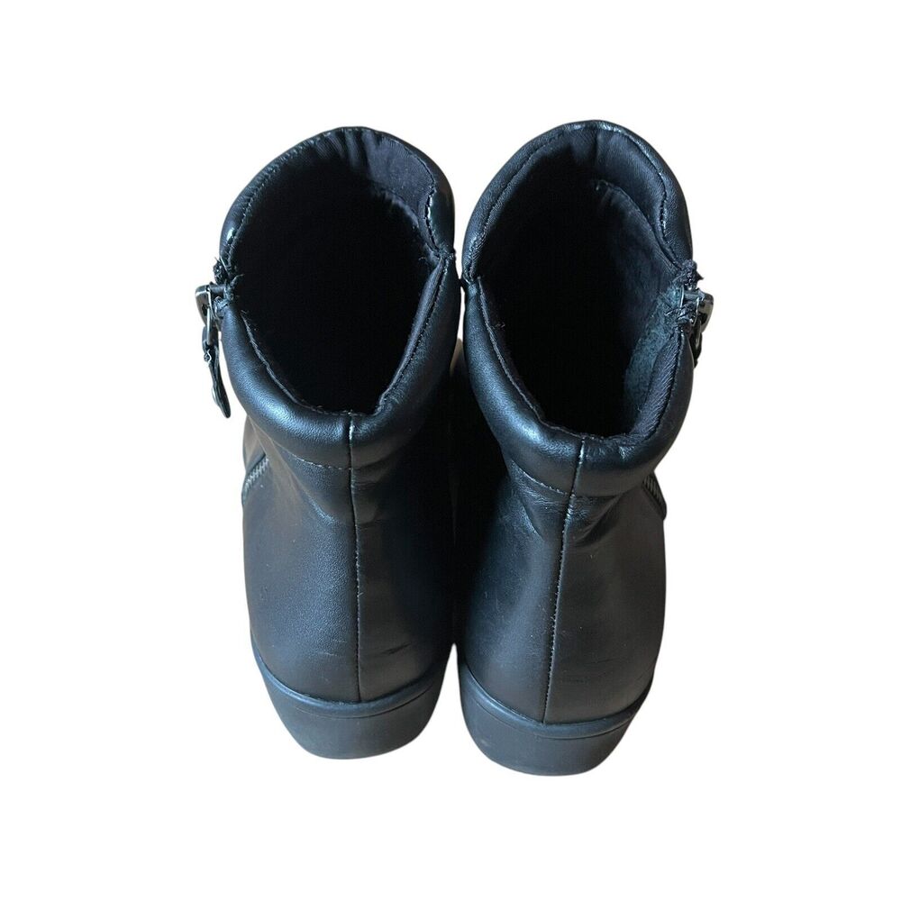 Bass Lite Mercedes Black Leather Side Zip Ankle Bootie Size 7M - Picture 4 of 7